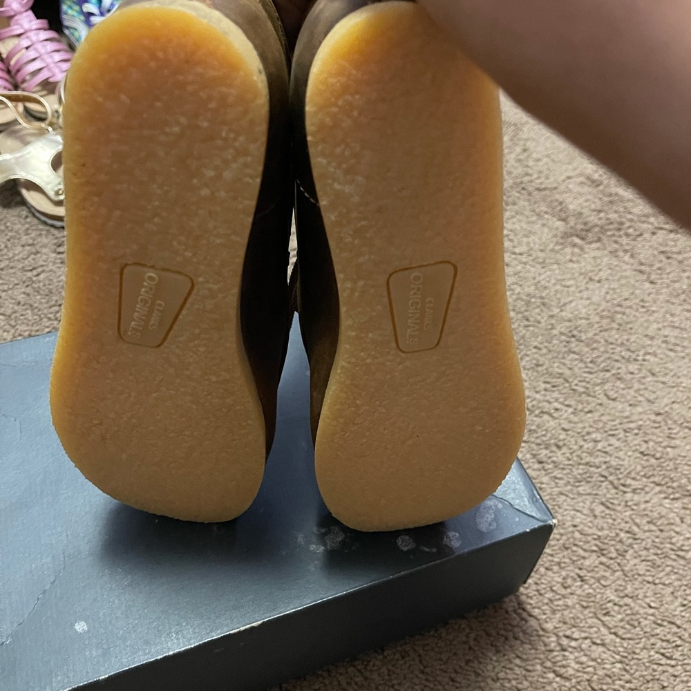 Boys Clark Wallabees